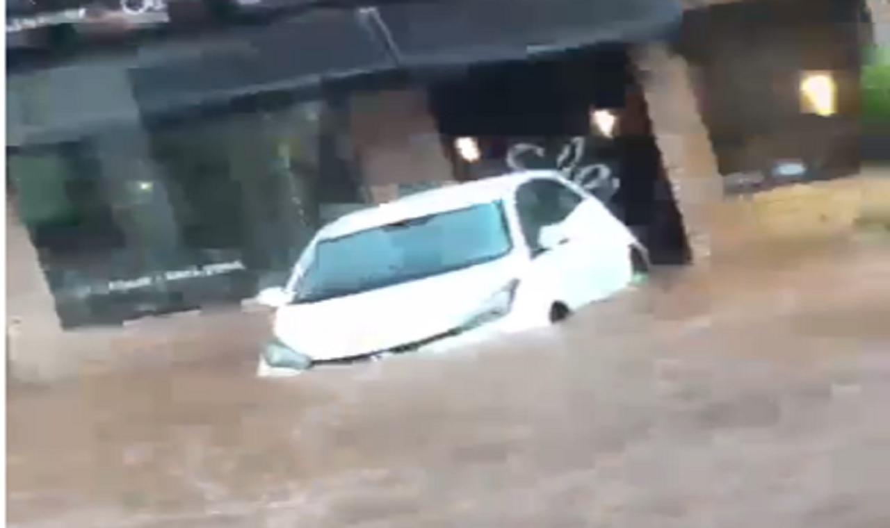 temporal com granizo provoca alagamentos e derruba pelo menos 20 arvores em itapira ef7e5